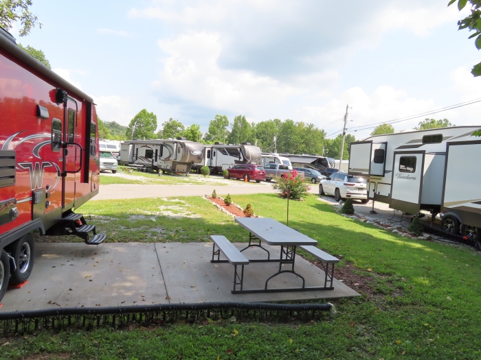 07_Brooks_RV_Park_full_hookup_campground_Louisville_KY