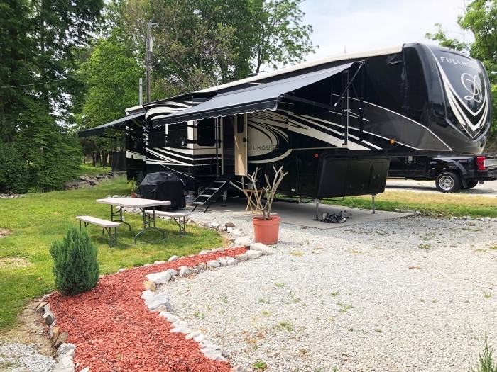 16_Brooks_RV_Park_full_hookup_campground_Louisville_KY