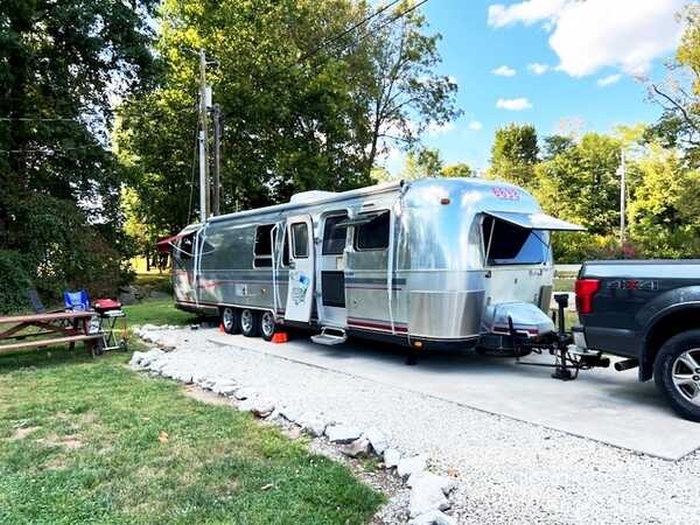 22_Brooks_RV_Park_full_hookup_campground_Louisville_KY