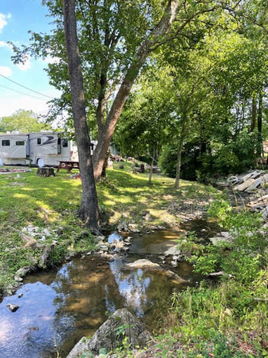 26_Brooks_RV_Park_full_hookup_campground_Louisville_KY