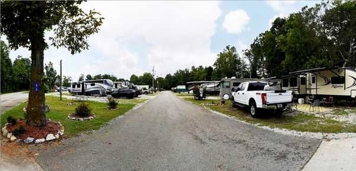 43_Brooks_RV_Park_full_hookup_campground_Louisville_KY